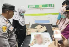 Anggota Polres Muna Temukan Bayi yang Masih Hidup di Dalam Kardus