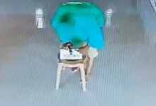 Seorang Pemuda di Kolaka Terekam CCTV Mencuri Uang Kotak Amal Masjid