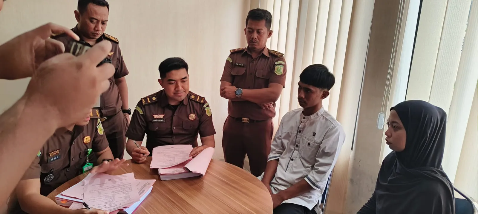 Berkas P21, Dua Tersangka Pembunuh Mertua di Kendari Diserahkan ke Kejaksaan