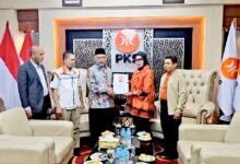 Usung Mantan Sekda Sultra di Pilbup Kolaka, Presiden PKS Serukan Kader Menangkan Nur Endang