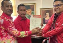 Diteken Megawati, PDIP Resmi Serahkan B1-KWK kepada La Ode Darwin-Ali Basa