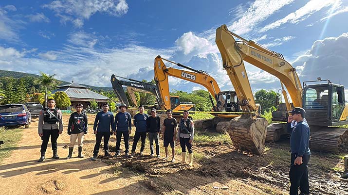 Ditreskrimsus Polda Sultra Amankan Enam Alat Berat Penambang Emas Ilegal di IUP PT PLM