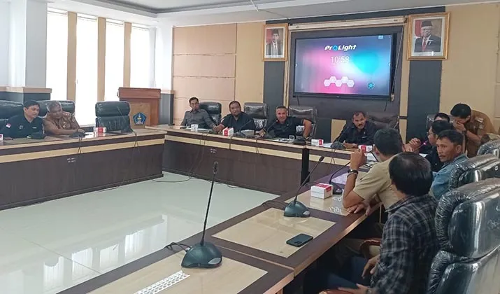 Banjir di Jalan Tunggala, DPC Permahi Mengadu ke DPRD Kendari