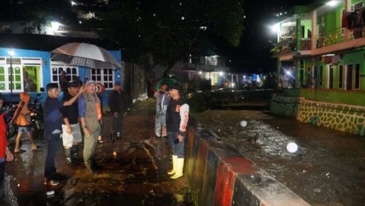 Terima Laporan, Pj Wali Kota Turun Lapangan Tinjau Warga Terdampak Banjir