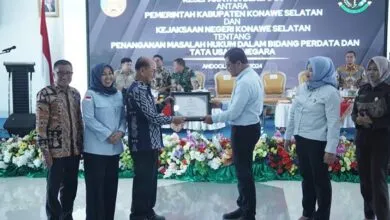Pemda dan Kejari Konawe Selatan Teken MoU Bidang Penanganan Hukum dan Datun