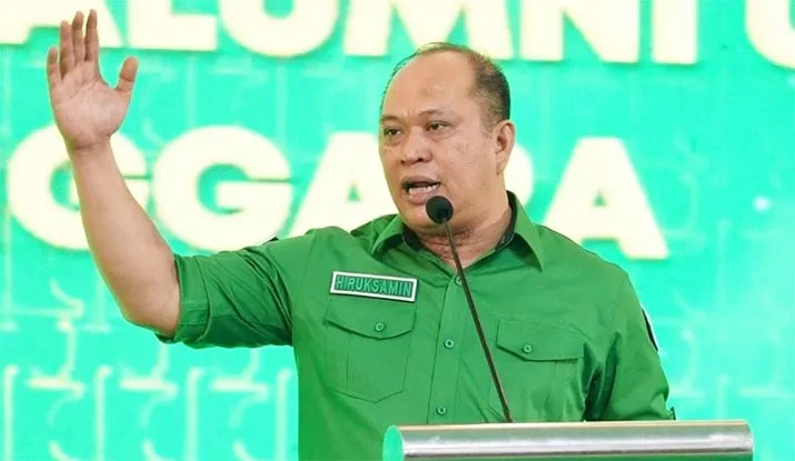 Lantik IKA UMI Sultra, Zulkarnain Arief Ajak Alumni Dukung Ruksamin di Pilgub 2024