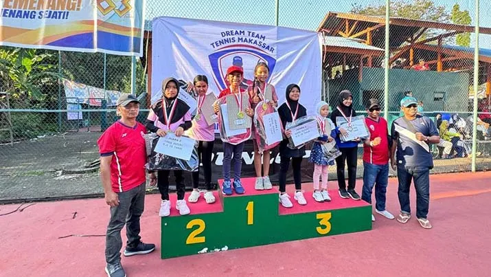 Sultra Sumbang Medali Emas di Turnamen Tenis Tingkat Nasional Makassar