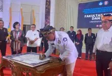 12 Fakultas dan Pascasarjana di UHO Lakukan Pencanangan Zona Integritas