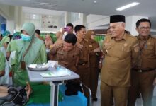 Ratusan Anak-Anak di Kendari Ikuti Sunatan Massal Gratis yang Digelar Pemprov Sultra