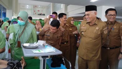 Ratusan Anak-Anak di Kendari Ikuti Sunatan Massal Gratis yang Digelar Pemprov Sultra