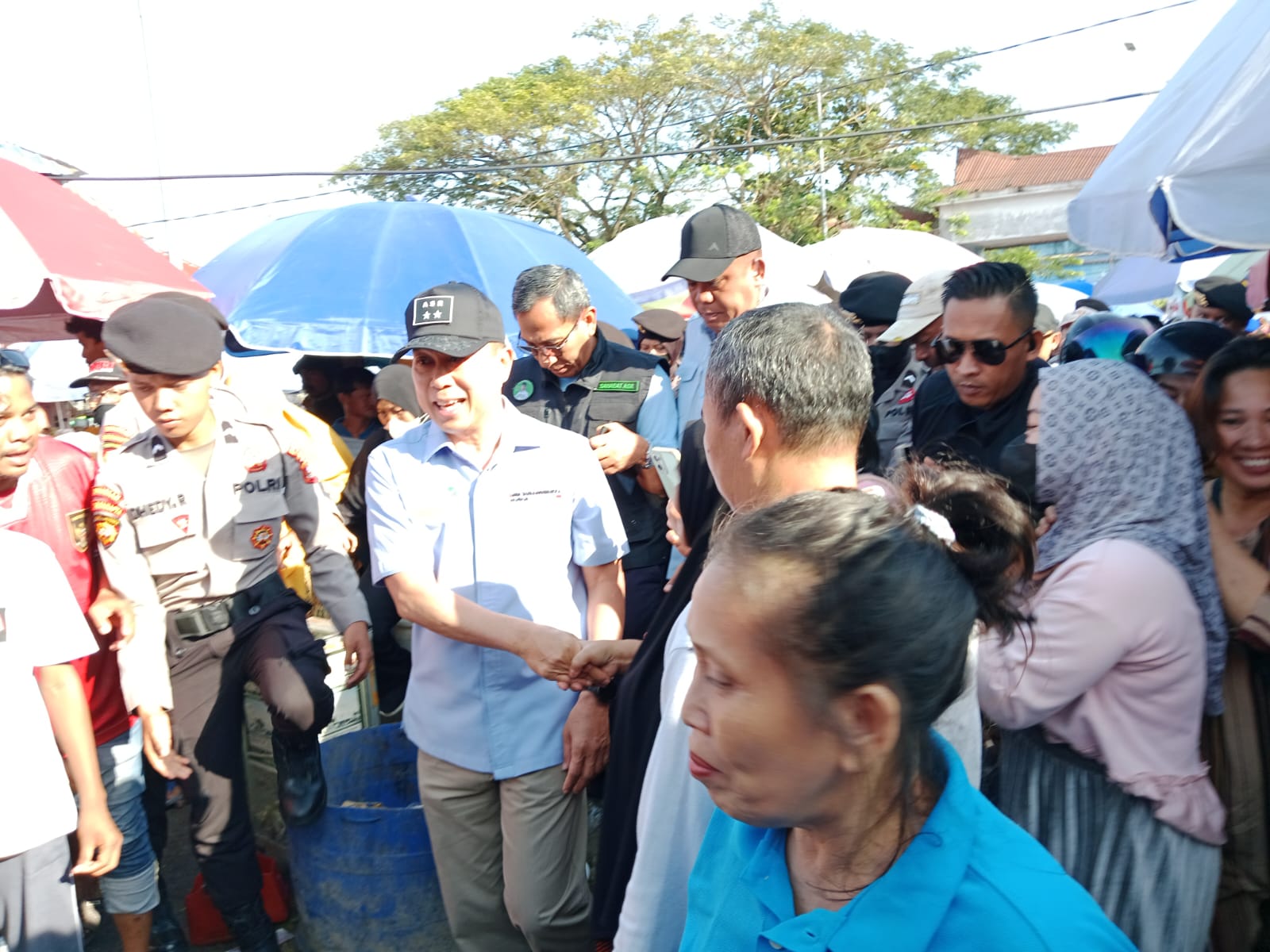 Blusukan ke TPI Kendari, ASR Janji Bakal Perbaiki Fasilitas hingga Bantu Adakan Penampungan Ikan