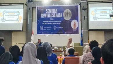 Jurusan Teknik Geofisika UHO Gelar Seminar Kewirausahaan