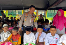 Ditlantas Polda Sultra Sosialisasikan Program Makan Sehat dan Bergizi ke Siswa SD di Kendari