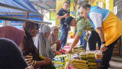 AJP-ASLI Janji Turunkan Sewa Los dan Revitalisasi Pasar Basah Mandonga