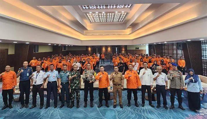 Perkuat Operasi Pencarian-Pertolongan, Basarnas Kendari Latih 100 Potensi SAR