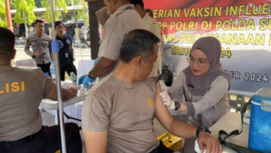 Sebelum Diberangkatkan Tugas Pengamanan Pilkada, Personel Polda Sultra Disuntik Vaksin