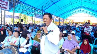 Sejahterakan Petani, ASR-Hugua Janji Beri Bantuan Traktor dan Bibit