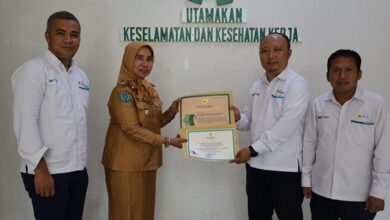 PLN NP UP Kendari Raih Penghargaan Kecelakaan Nihil dari Kemnaker