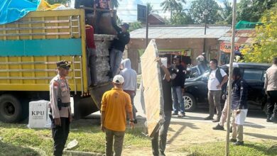 Personel Polresta Kendari Lakukan Penjagaan Ketat Pendistribusian Logistik Pilkada