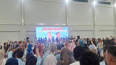 Menang Versi Quick Count, ASR-Hugua Rayakan Kemenangan Bersama Ratusan Warga Kendari