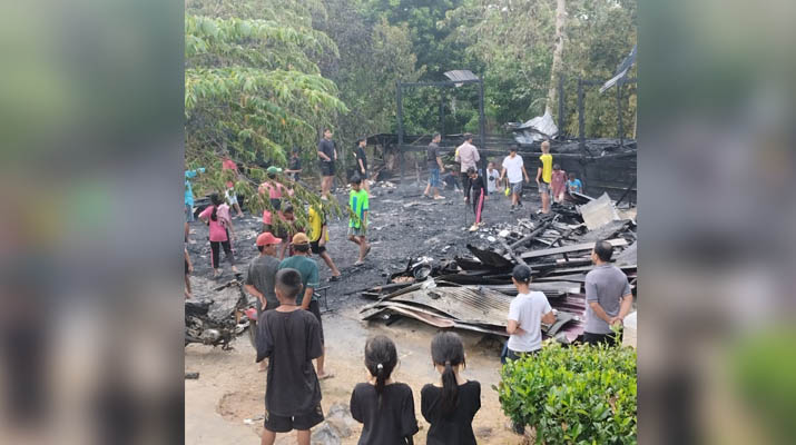 Diduga Akibat Korsleting Listrik, Satu Rumah Warga di Konsel Hangus Terbakar