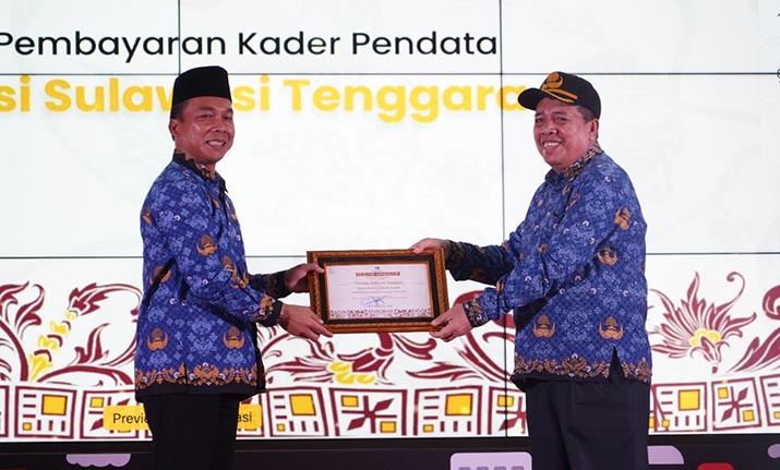 BKKBN Sultra Raih Penghargaan Apresiasi Inovasi Pembayaran Kader Pendata Tahun 2024