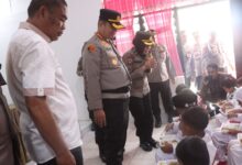 Polreta Kendari Bagikan Makanan Sehat dan Bergizi Kepada Murid TK Kemala Bhayangkari