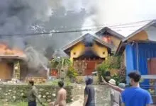 Lupa Matikan Kompor, Dua Unit Rumah di Wundulako Kolaka Ludes Terbakar
