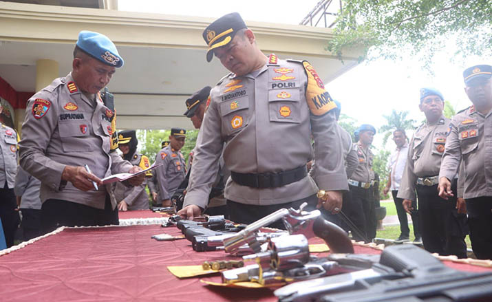 Polresta Kendari Lakukan Pemeriksaan Rutin Senjata Api Personel Polisi