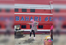 Viral Seorang Ibu Joget Demi Konten di Dekat Pintu Masuk Kapal Cepat Penyeberangan Kendari-Muna