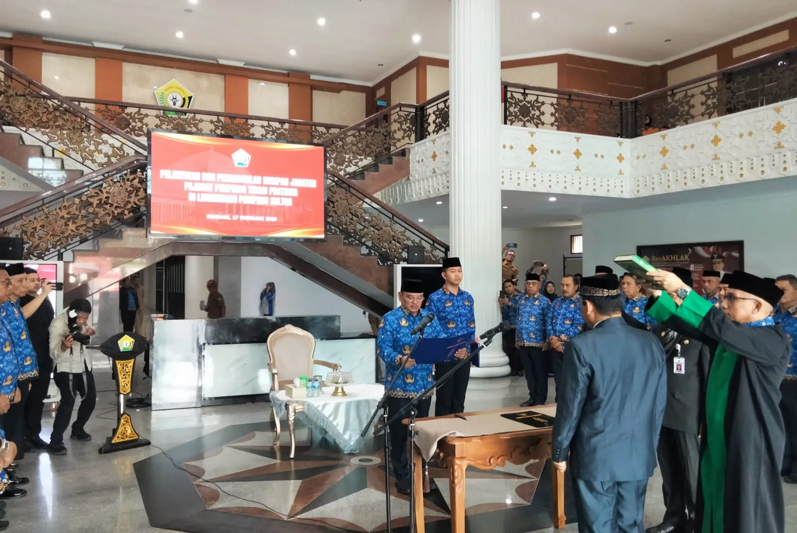 Roni Yakob Resmi Dilantik sebagai Kadisperindag Sultra