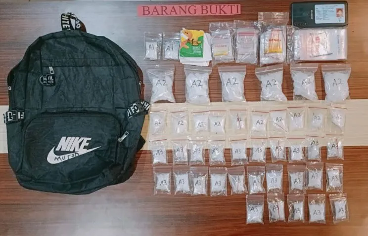 Polres Kolaka Ringkus Pengedar Narkoba dengan Barang Bukti Sabu-Sabu 565 Gram