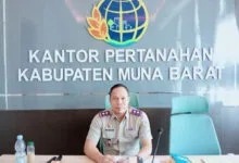 Kepala Kantor BPN Kabupaten Muna Barat, Edison. Foto: La Ode Darlan/Detiksultra.com