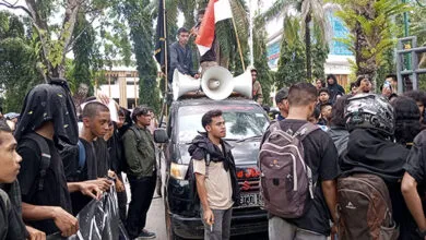 Mahasiswa Teknik UHO Gelar Aksi Unjuk Rasa, Tolak Efisiensi Anggaran Pendidikan dan Kesehatan