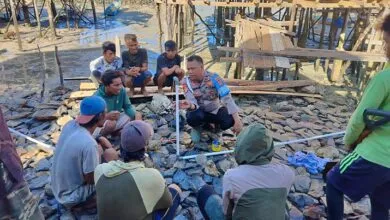 Cerita Aiptu Sisran, Anggota Polisi di Konsel yang Pakai Uang Pribadi untuk Atasi Krisis Air Bersih di Pesisir Sultra