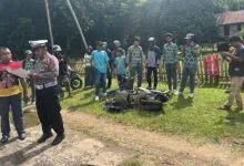 Melintas di Tikungan dengan Kecepatan Tinggi, Tiga Pelajar SMP di Muna Barat Tabrak Mobil hingga Alami Luka-luka