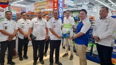 Pemkot dan Kadin Kendari Resmikan Pemasaran Produk UMKM di Swalayan Modern