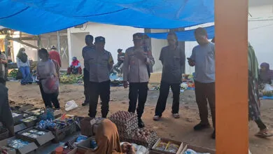 Polsek Tiworo Tengah dan Disperindag Muna Barat Pantau Harga Pangan Jelang Ramadan