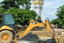 Pemkot Kendari Lakukan Pengangkatan Sedimen Lumpur di Titik Rawan Banjir