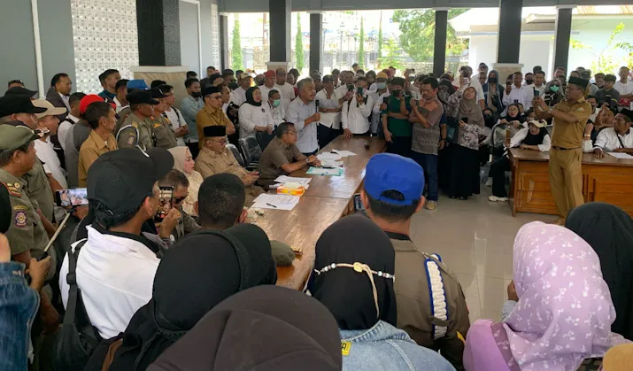 Ratusan CPNS dan PPPK Tolak Keputusan Kemenpan RB, Serukan Enam Tuntutan ke DPRD Sultra