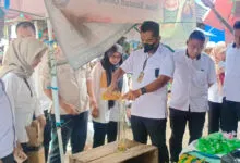 Indagsi Polda Sultra Sidak Pasar: Takaran MinyaKita Masih Dibatas Normal, Harga Sedikit Naik