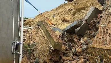 Rumah Warga Nyaris Tertimbun Tanah Usai Talut Pembatas Perumahaan BTN Madinah Puuwatu Jebol