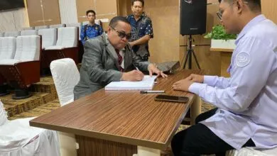Pendaftaran Bakal Calon Rektor UHO Mulai Digelar, Prof. Ruslin Jadi Pendaftar Pertama