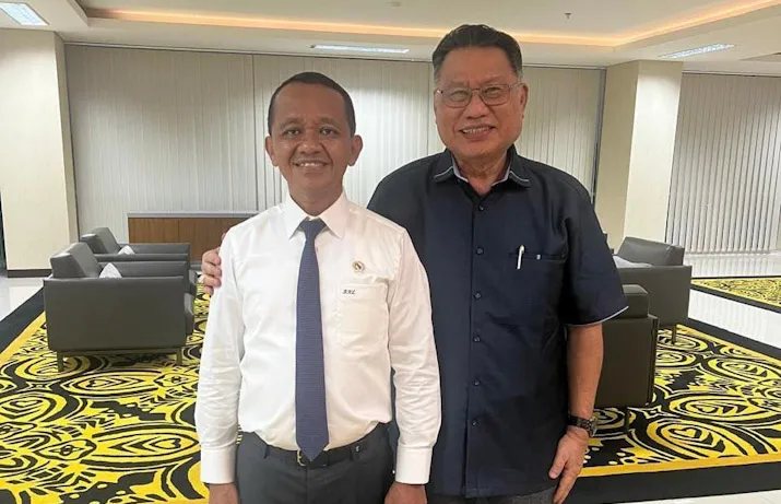Serius Pertahankan Kursi Ketua Golkar Sultra, Herry Asiku Temui Bahlil Lahadalia