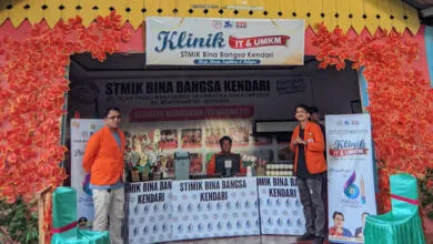 Meriahkan HUT Sultra ke-61, STMIK Bina Bangsa Hadirkan Klinik IT dan Produk UMKM