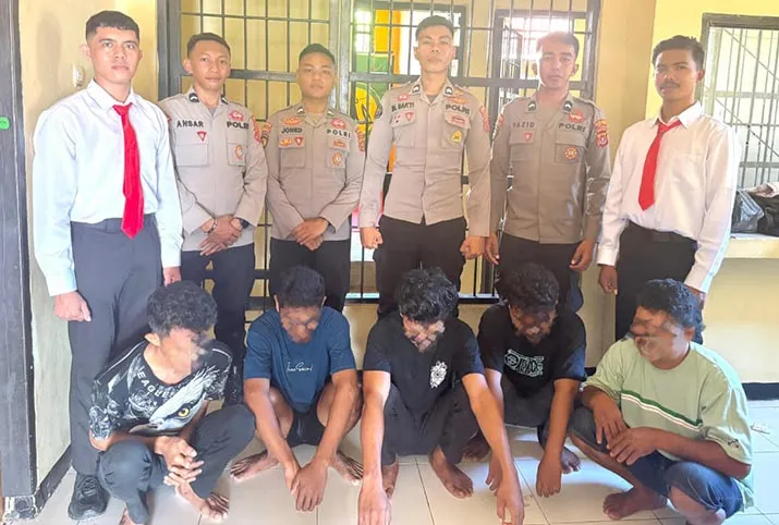 Kedapatan Bawa Sajam, Lima Pengunjung Festival Adat Kande-kandea Buton Tengah Diamankan Polisi