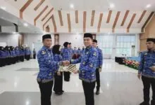 Ratusan ASN Konsel Terima SK, Bupati Irham Kalenggo Tekankan Komitmen dan Integritas