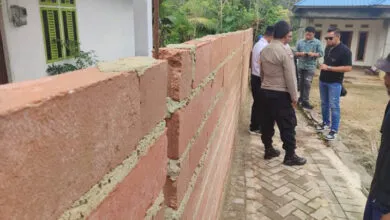 Warga Alolama Tutup Akses Jalan yang Dibangun Pemerintah, Warga Lain Protes dan Minta Kepastian Hukum