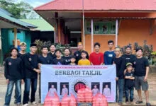 PT Antam pomalaa dan FKMM Berbagi Takjil di Panti Asuhan Muhammadiyah Pomalaa