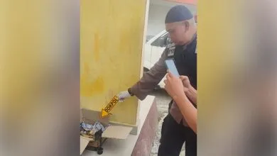 Warga Ranomeeto Konsel Temukan Jasad Bayi Perempuan dalam Kardus di Teras Masjid